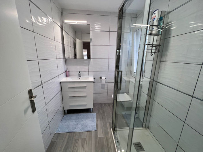 Image No.21-3 Bed Villa for sale