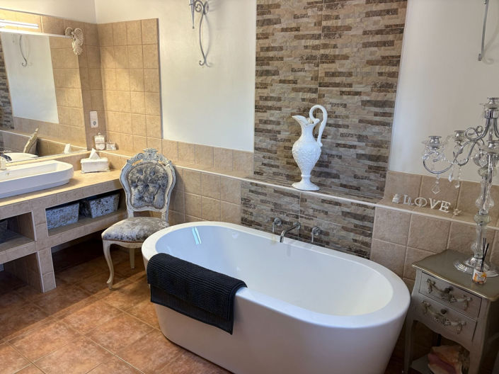 Image No.19-5 Bed Villa for sale