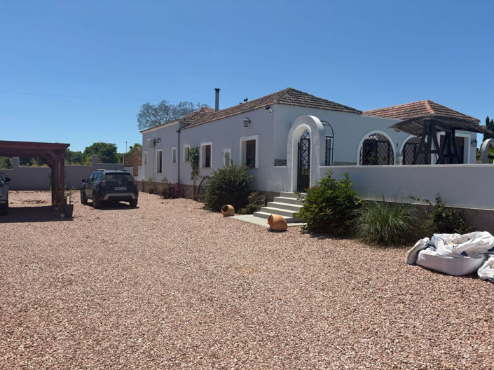 Image No.3-5 Bed Villa for sale