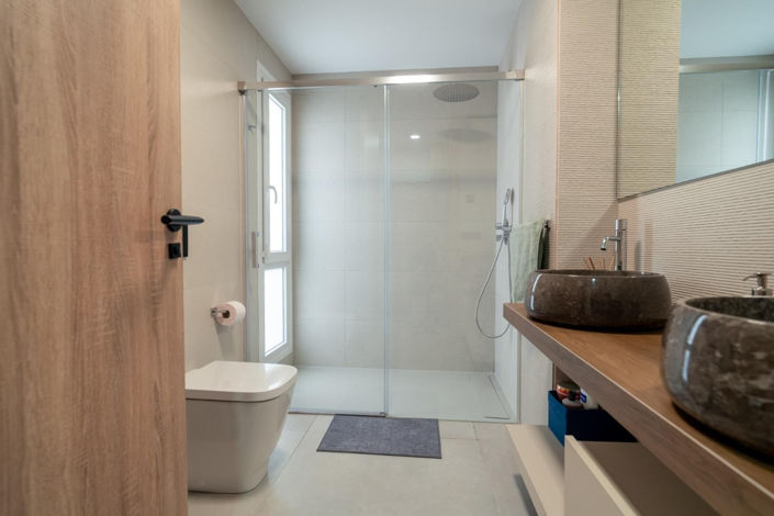 Image No.12-3 Bed Villa for sale