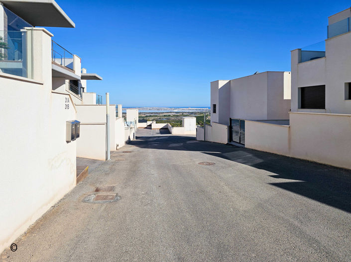 Image No.29-3 Bed Apartment for sale