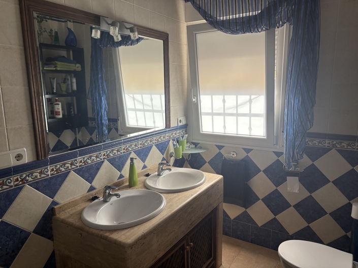 Image No.36-3 Bed Villa for sale