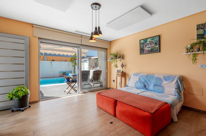 Image No.10-2 Bed Villa for sale