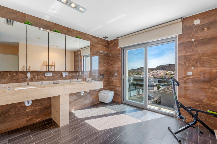 Image No.23-2 Bed Villa for sale