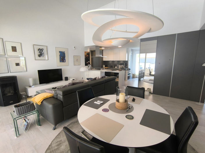 Image No.10-3 Bed Villa for sale