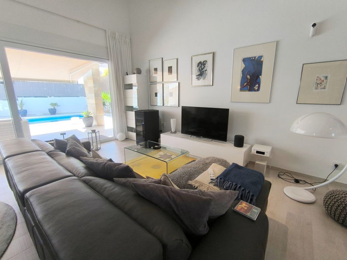 Image No.12-3 Bed Villa for sale