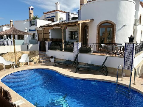Image No.1-4 Bed Villa for sale