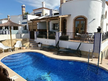 4 Bed Villa for sale