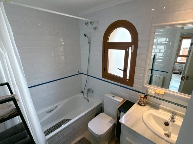 Image No.9-4 Bed Villa for sale