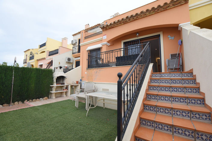 Image No.27-3 Bed Townhouse for sale