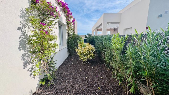 Image No.33-2 Bed Villa for sale