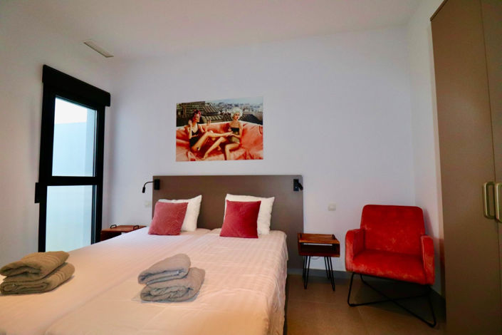 Image No.19-3 Bed Apartment for sale