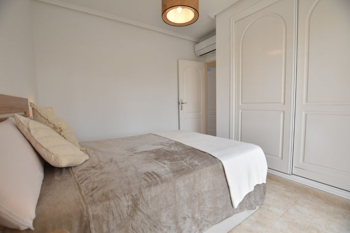 Image No.28-2 Bed Townhouse for sale