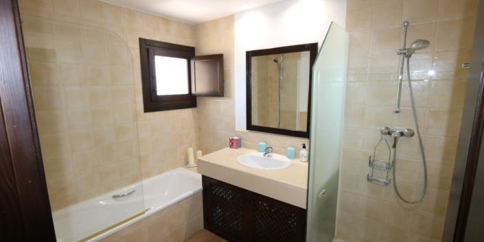 Image No.15-4 Bed Villa for sale