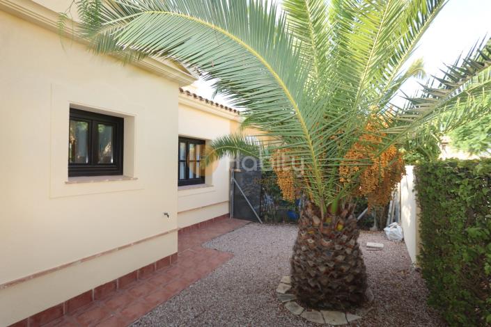 Image No.27-2 Bed Semi-Detached for sale