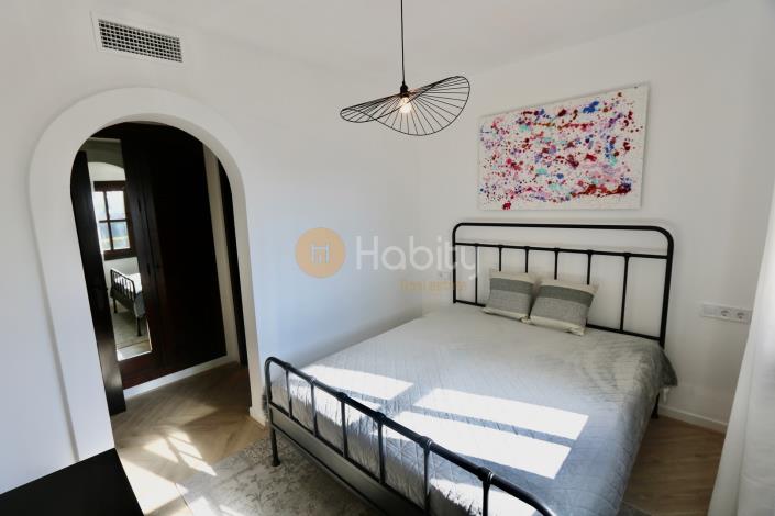 Image No.9-2 Bed Semi-Detached for sale