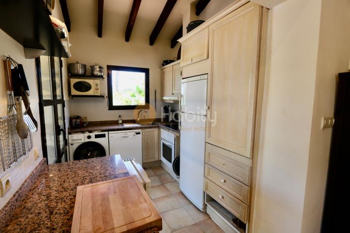 Image No.16-3 Bed Semi-Detached for sale