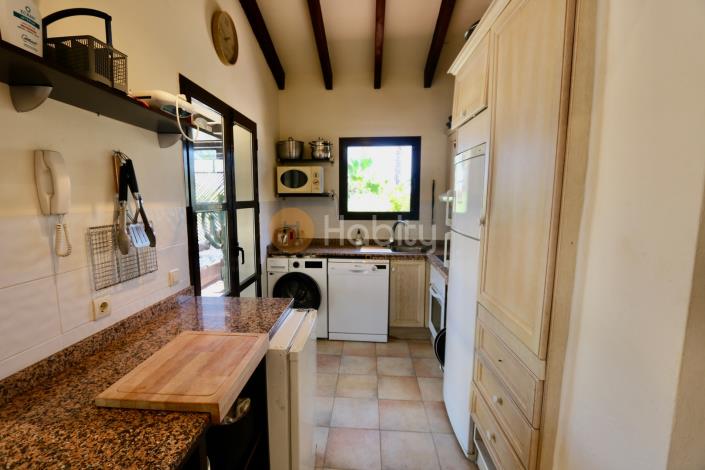 Image No.15-3 Bed Semi-Detached for sale