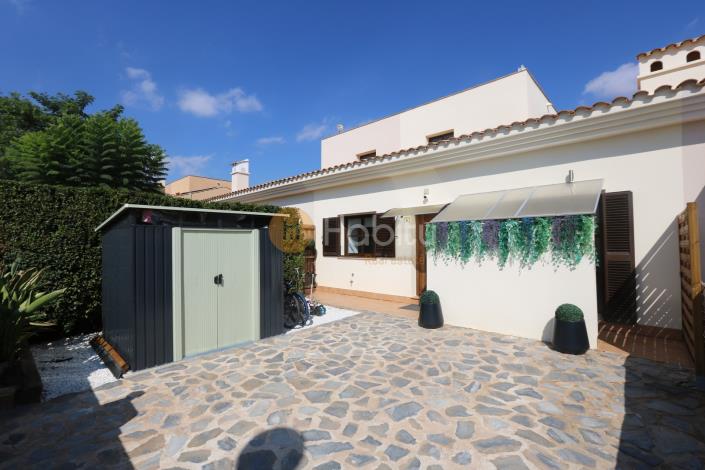 Image No.3-3 Bed Villa for sale