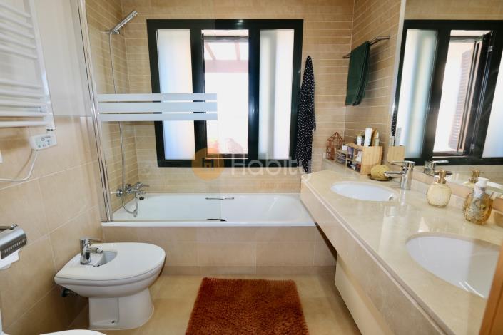 Image No.17-2 Bed Apartment for sale