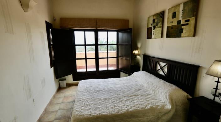 Image No.19-3 Bed Villa / Detached for sale