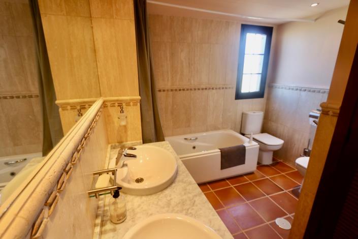 Image No.14-2 Bed Apartment for sale