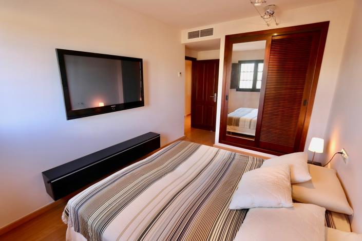 Image No.12-2 Bed Apartment for sale