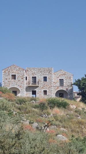 Image No.3-4 Bed House for sale