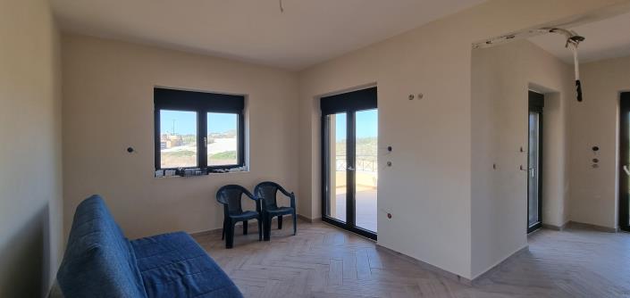 Image No.8-6 Bed House for sale