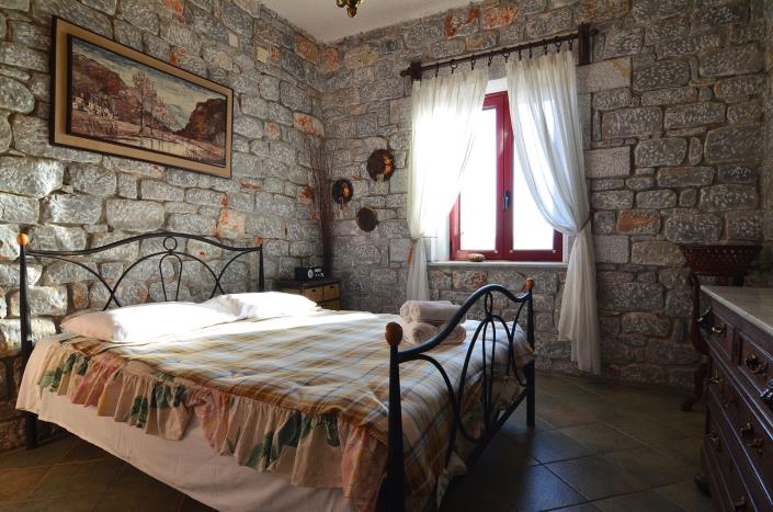 Image No.10-6 Bed House/Villa for sale