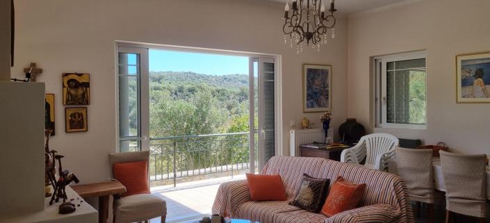 Image No.8-4 Bed House for sale