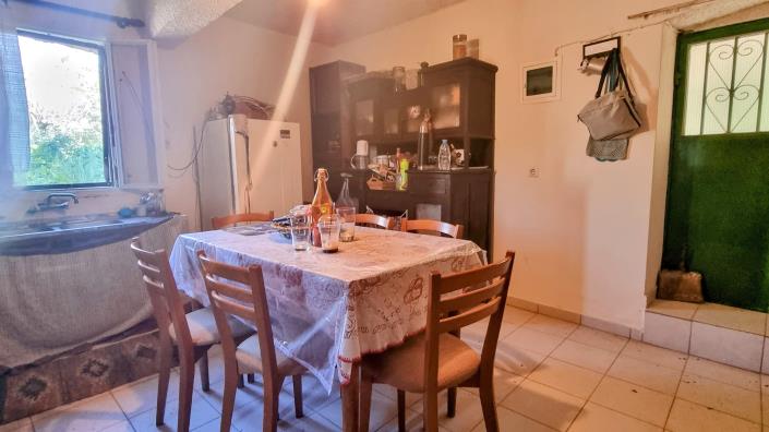 Image No.8-1 Bed House for sale