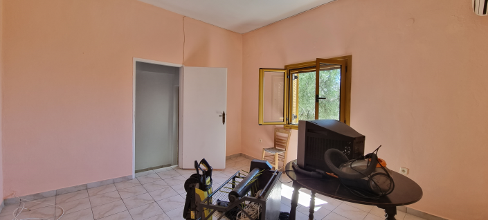 Image No.4-2 Bed House for sale