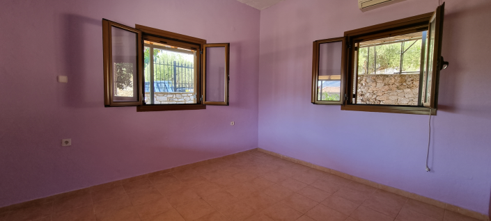 Image No.7-2 Bed House for sale