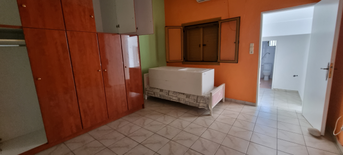 Image No.9-2 Bed House for sale