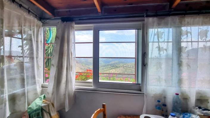 Image No.4-2 Bed House for sale