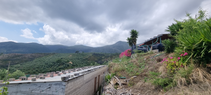 Image No.10-2 Bed House for sale