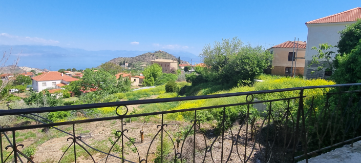 Image No.1-4 Bed House for sale