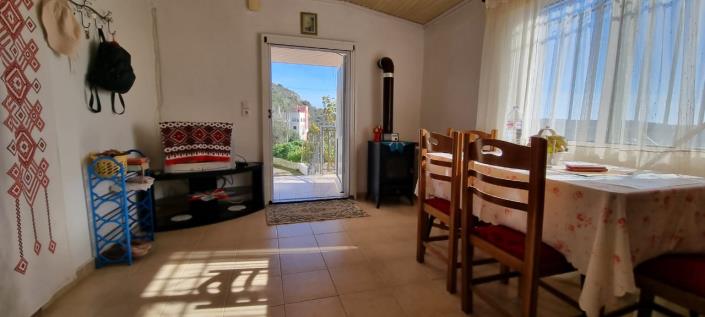 Image No.8-2 Bed House for sale