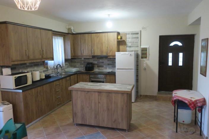 Image No.10-2 Bed House for sale