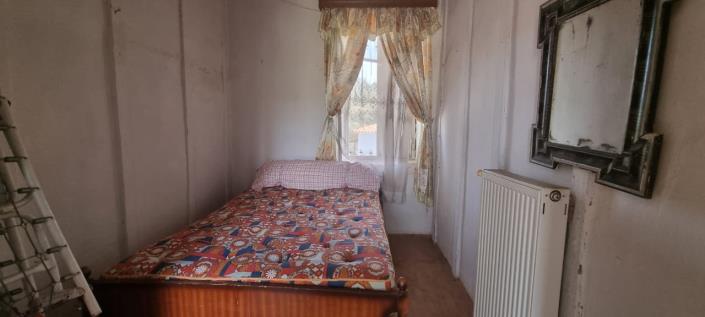 Image No.12-2 Bed House for sale