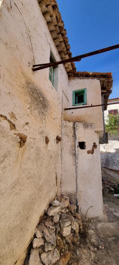 Image No.12-2 Bed House for sale