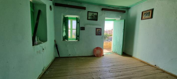 Image No.4-2 Bed House for sale