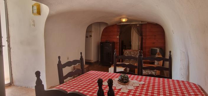 Image No.7-2 Bed House for sale