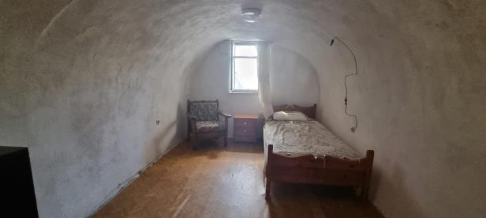 Image No.6-2 Bed House for sale