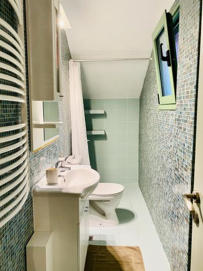 Image No.15-3 Bed House for sale