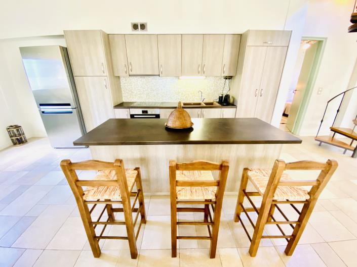 Image No.10-3 Bed House for sale