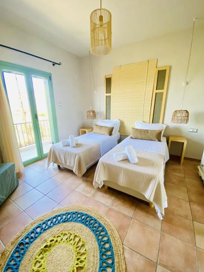 Image No.17-3 Bed House for sale