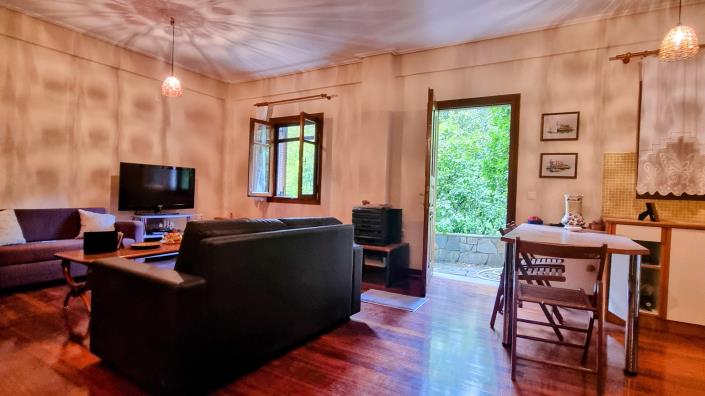 Image No.17-4 Bed House for sale