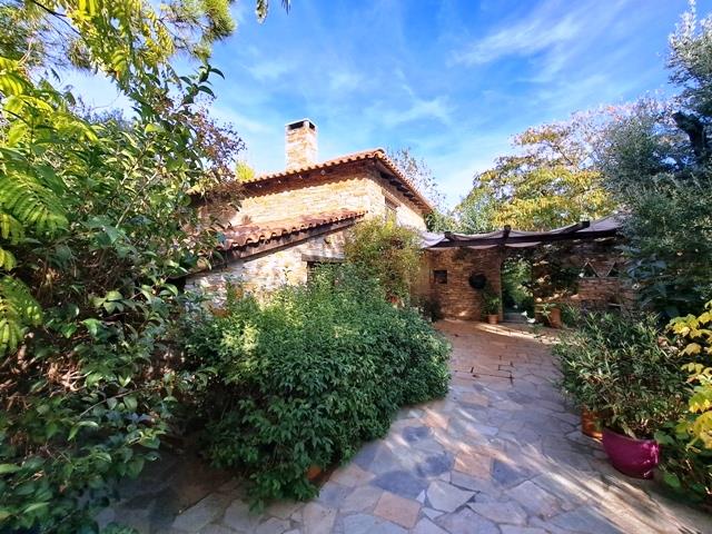 Image No.1-2 Bed House for sale